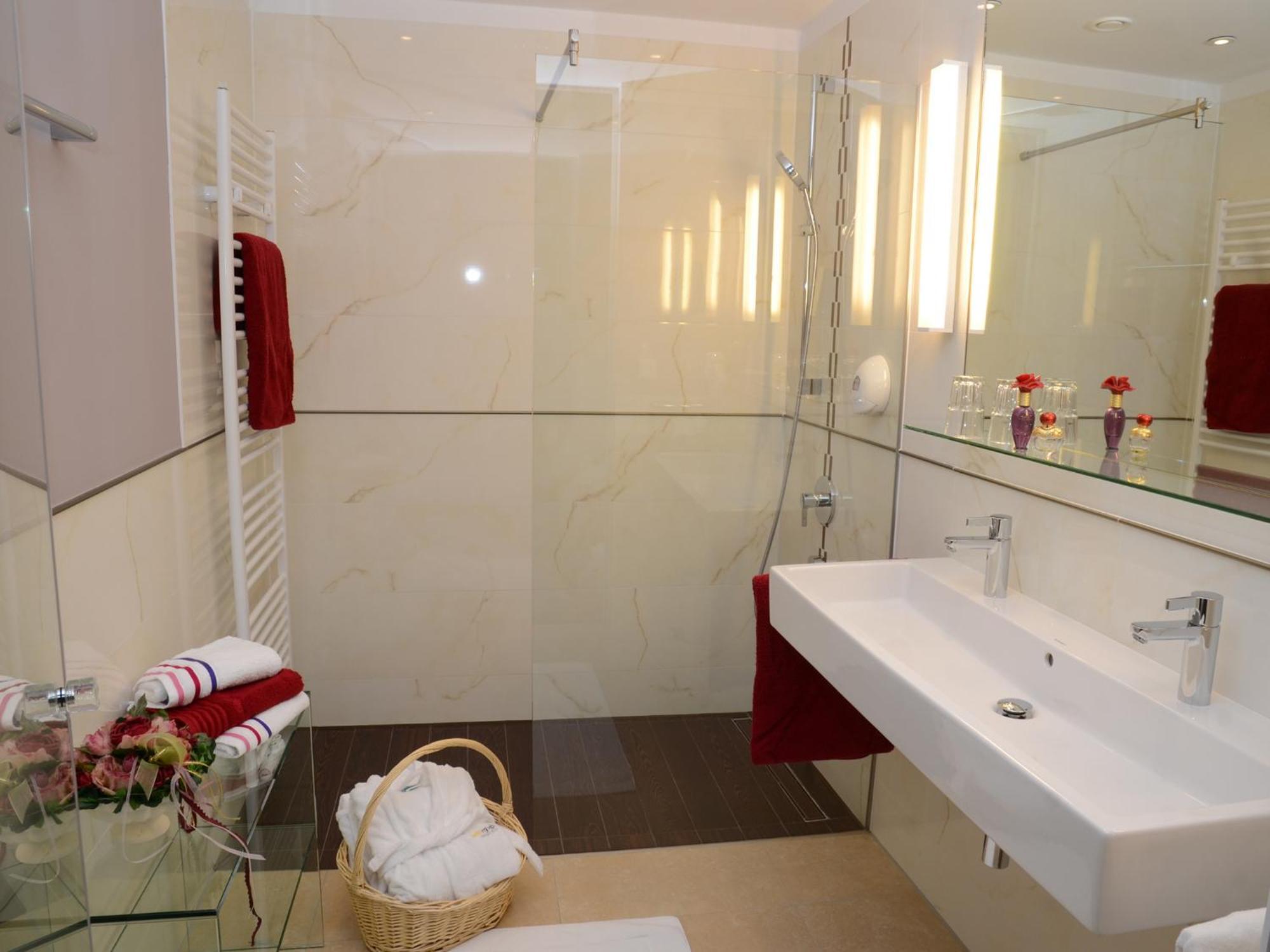 Weinrefugium Brolli Hotel Gamlitz Bilik gambar